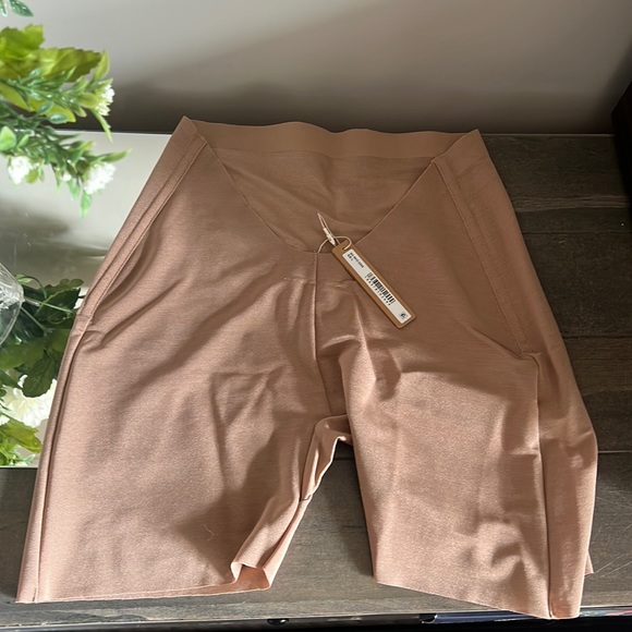 Skims sienna low back sheer sculpt shapewear shorts - Picture 8 of 10